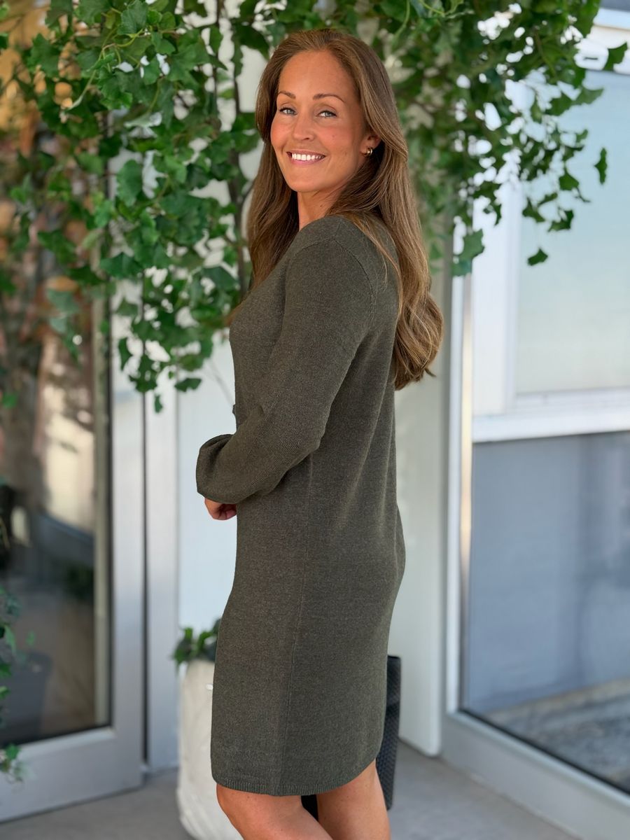VIRIL KNIT KJOLE - OLIVEN