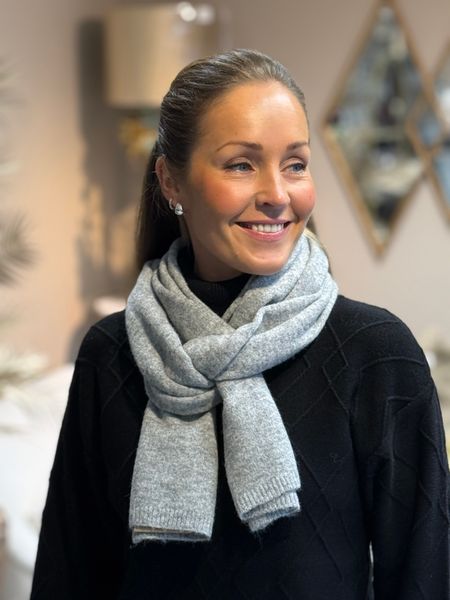 Hovedbilde LINA SKJERF - LYS GRÅ MELERT