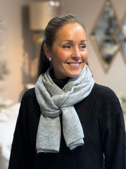 Hovedbilde LINA SKJERF - LYS GRÅ MELERT