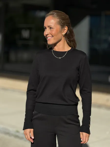 Hovedbilde KATIE GENSER M/RUND HALS - SORT