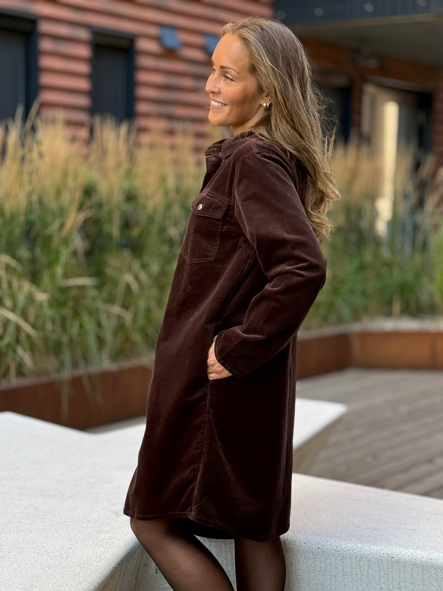 CORDY KJOLE - MØRK BRUN