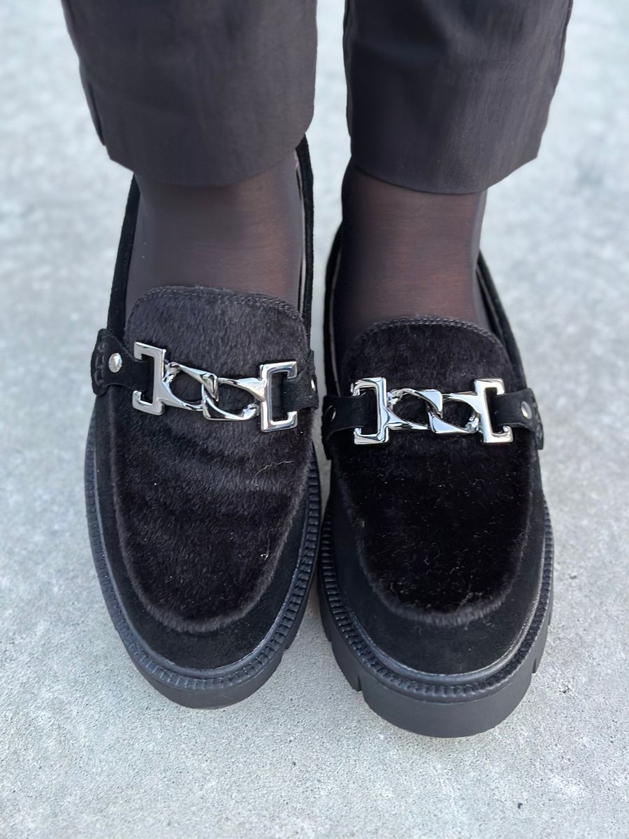 LOAFER I SKINN M/SPENNE - SORT