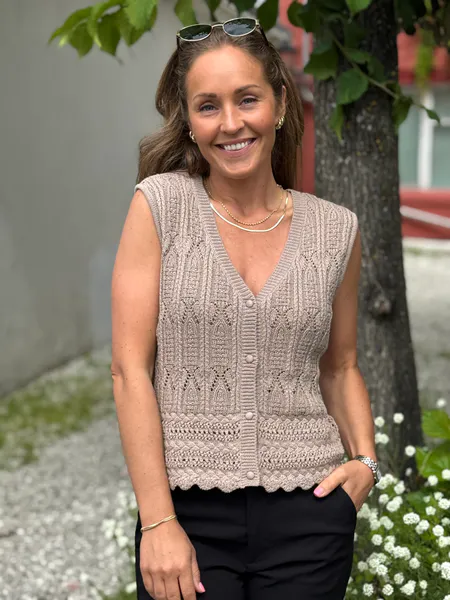 Hovedbilde FRAYA STRIKKET TOPP - TAUPE