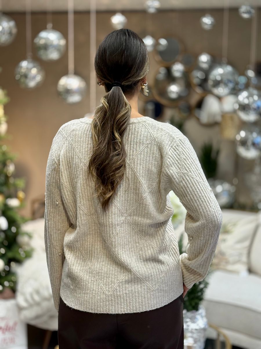 PEARLY GENSER - MOONBEAM