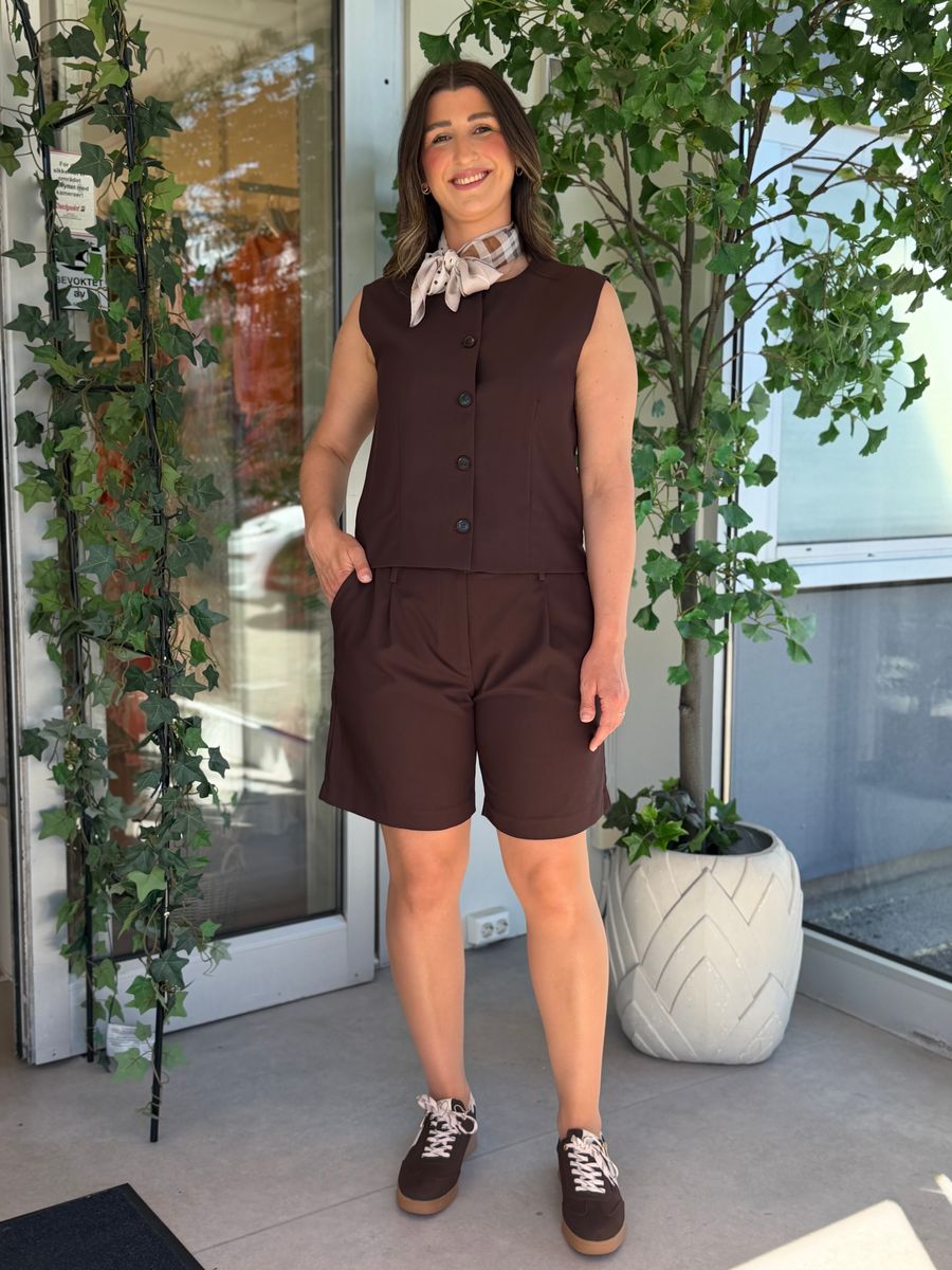 MAEVE SHORTS - BRUN