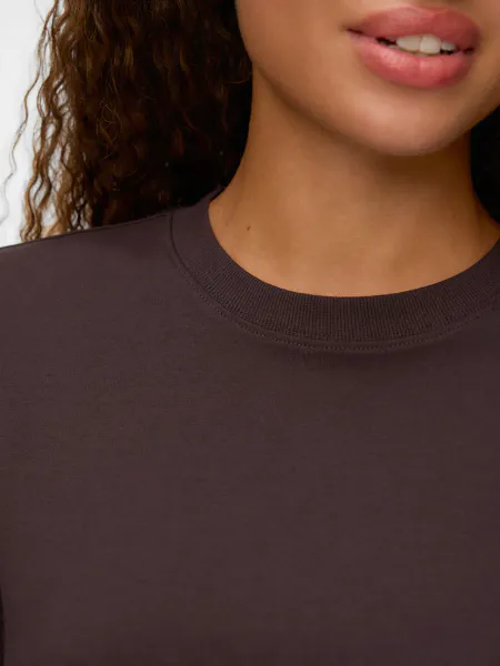 Hovedbilde NAIMA T-SHIRT - BRUN