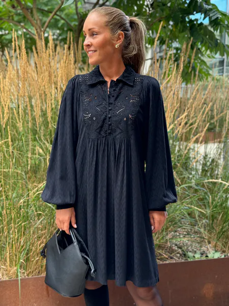 Hovedbilde TYRA KJOLE - SORT