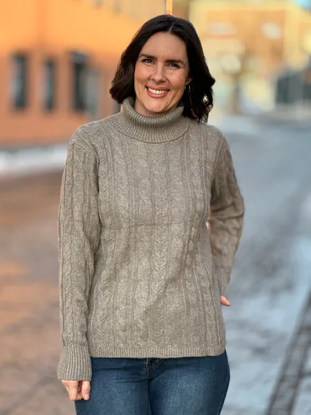 Hovedbilde CLAURA GENSER M/KABESTRIKK - MULVARP MELERT