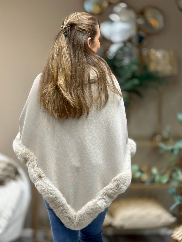 PONCHO M/LUREX & FAKE FUR - SAND