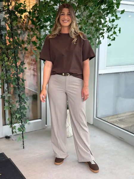 Hovedbilde MONIE T-SHIRT M/BRODERT BLOMSTER - BRUN 