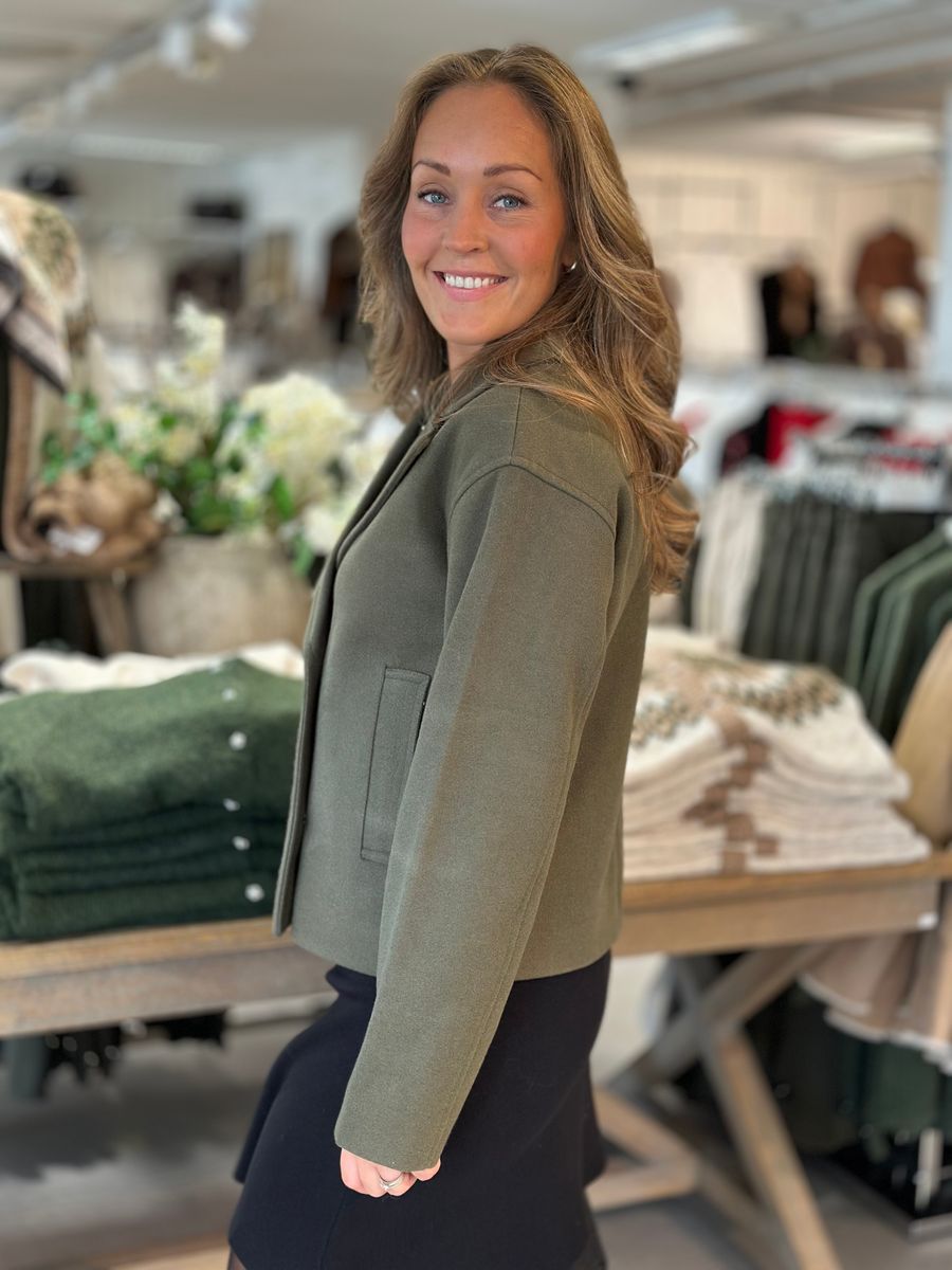 VINCELINE JAKKE - OLIVEN