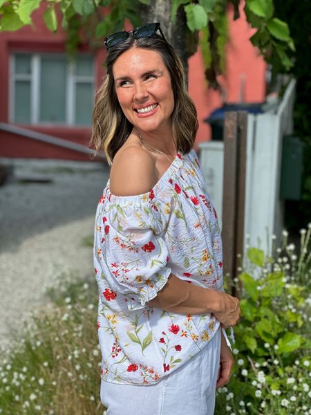 Hovedbilde MELE FLOWER TOPP - HVIT/CORAL
