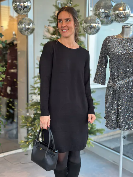 Hovedbilde VIRIL STRIKKE KJOLE - SORT