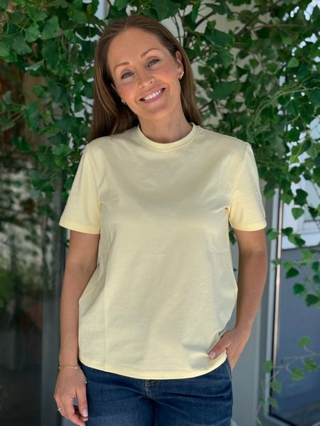 Hovedbilde NORA T-SHIRT - GUL