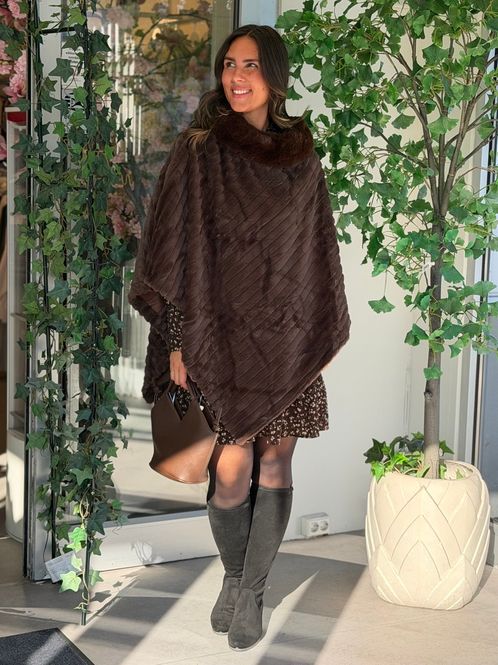 Hovedbilde CUT FAUX FUR PONCHO - BRUN