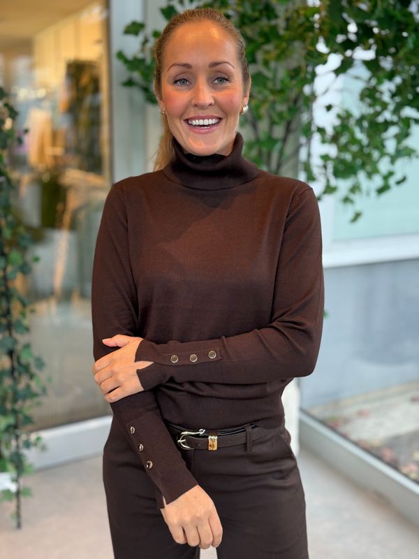 KATIE POLOGENSER - BRUN