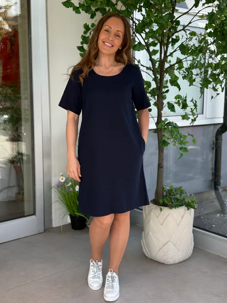 Hovedbilde LAVA KJOLE M/KNAPPER BAK - NAVY