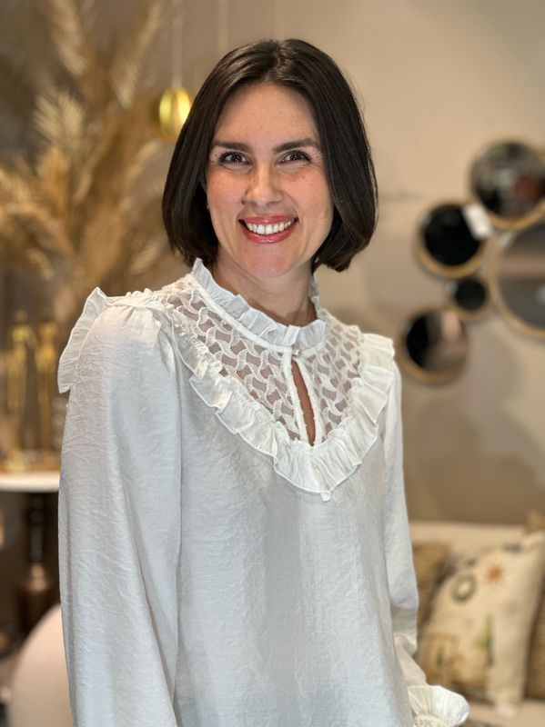 LOLIA BLUSE M/EMBRO - OFFWHITE